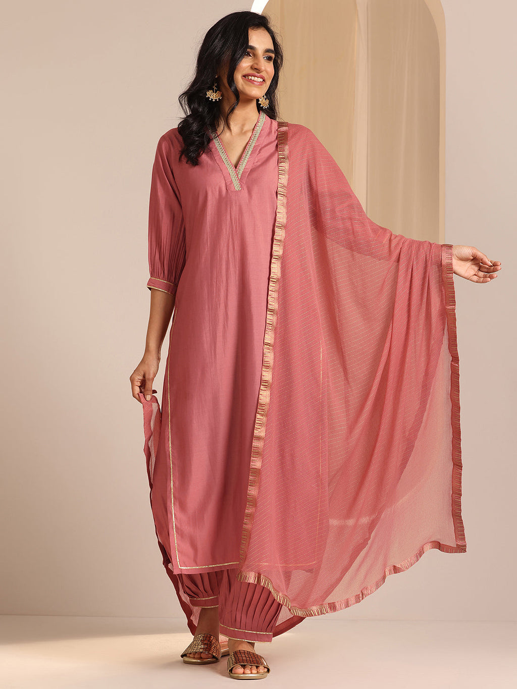 Gerua Peach Solid Silk Blend Straight Suit Set With Dupatta