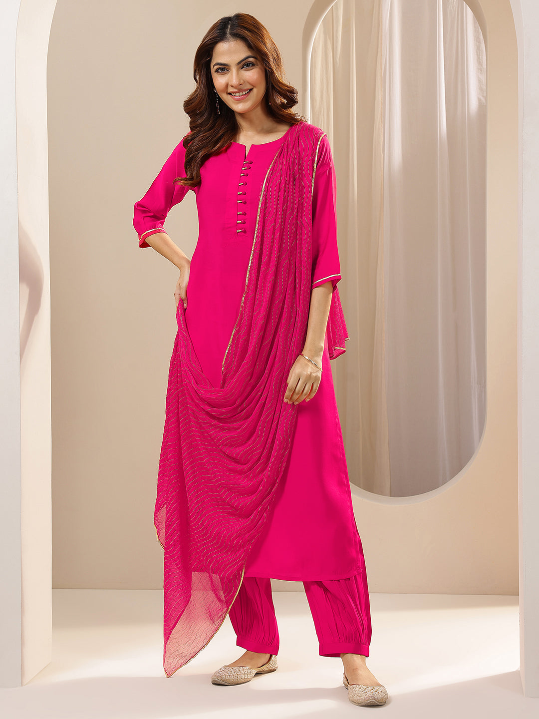 Gerua Pink Solid Silk Blend Straight Suit Sets With Dupatta