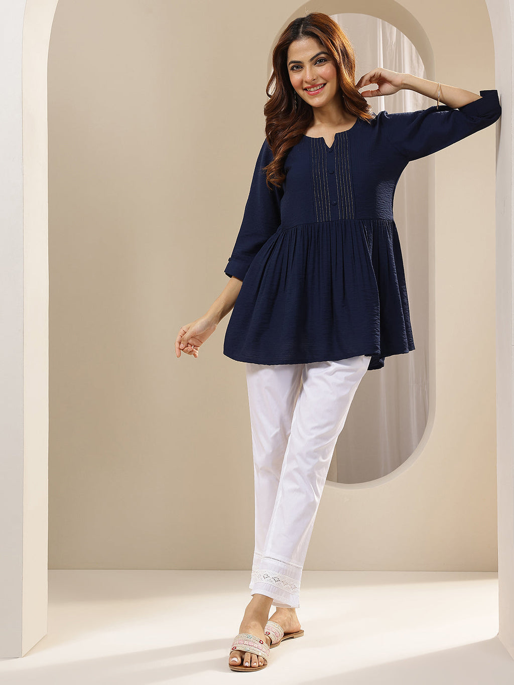 Libas White Solid Cotton Trousers