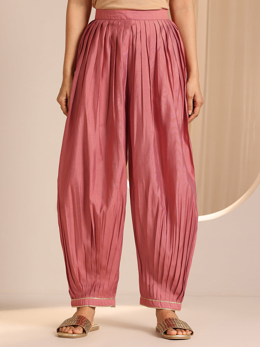 Gerua Peach Solid Silk Blend Straight Suit Set With Dupatta