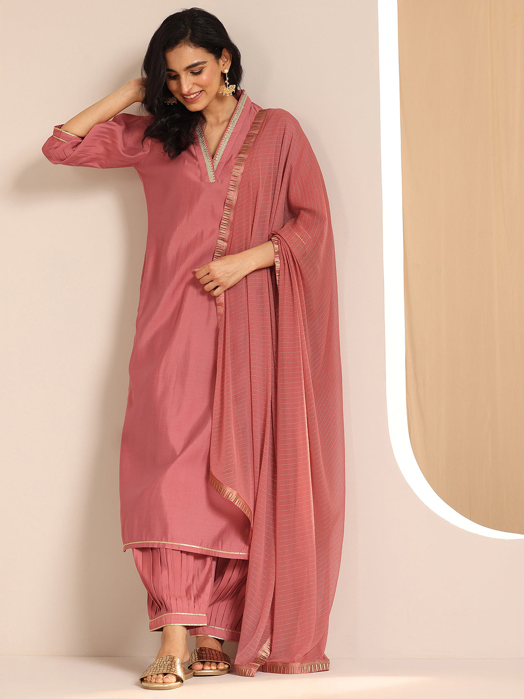 Gerua Peach Solid Silk Blend Straight Suit Set With Dupatta