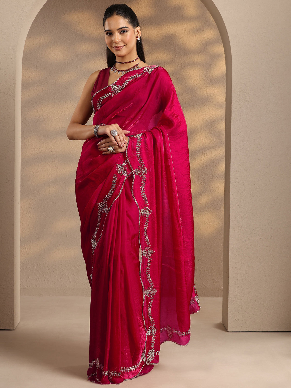 Libas Red Solid Silk Blend Saree With Unstitched Blouse Piece