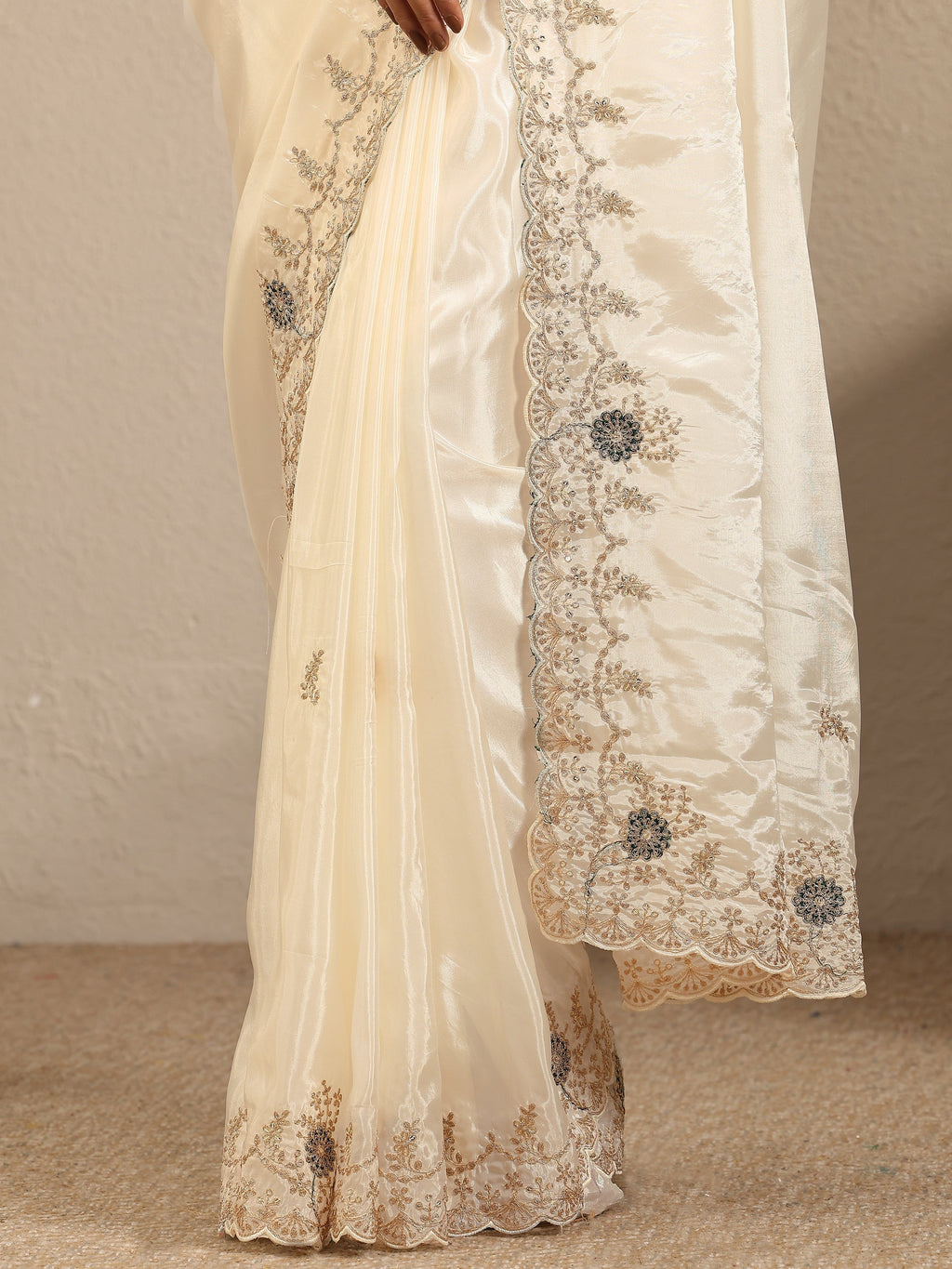 Libas Cream Embroidered Silk Blend Saree With Unstitched Blouse Piece