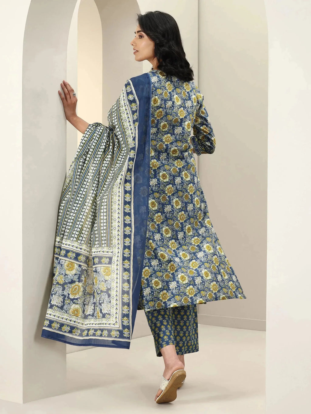 Libas Blue Printed Cotton Straight Suit Sets With Dupatta