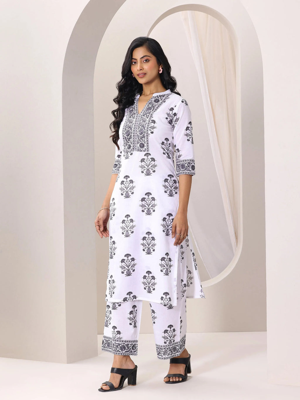 Libas White Printed Cotton Blend Straight Suit Set With Dupatta