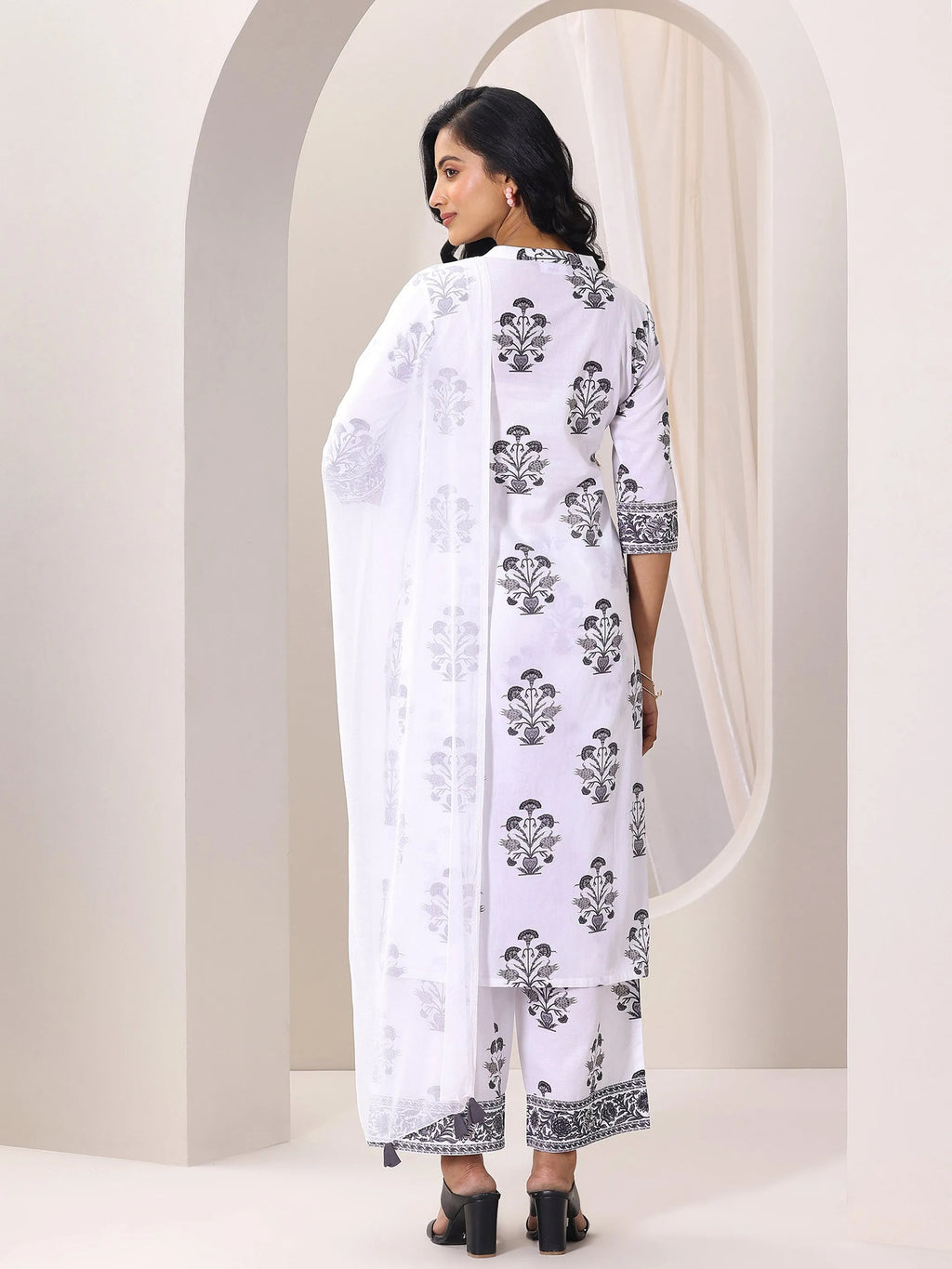 Libas White Printed Cotton Blend Straight Suit Set With Dupatta