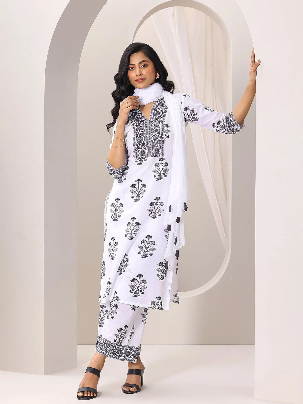 Libas White Printed Cotton Blend Straight Suit Set With Dupatta