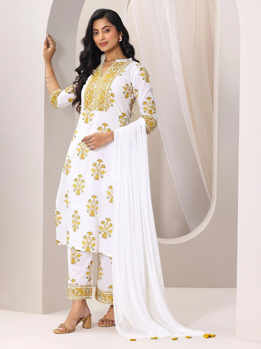 Libas White Printed Cotton Blend Straight Suit Set With Dupatta