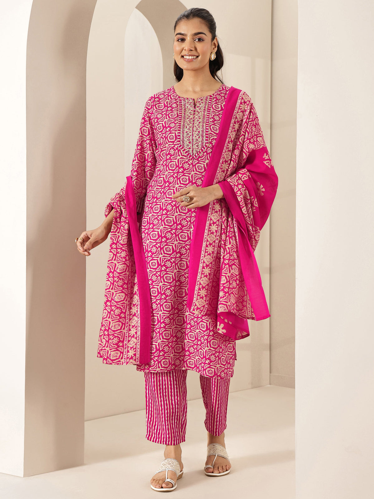 Libas Pink Printed Cotton Blend Straight Suit Sets With Dupatta