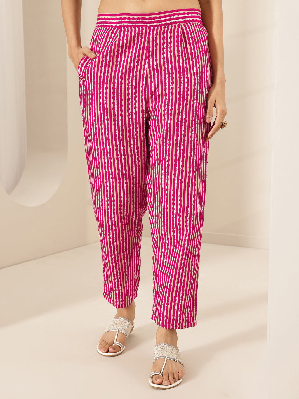 Libas Pink Printed Cotton Blend Straight Suit Sets With Dupatta