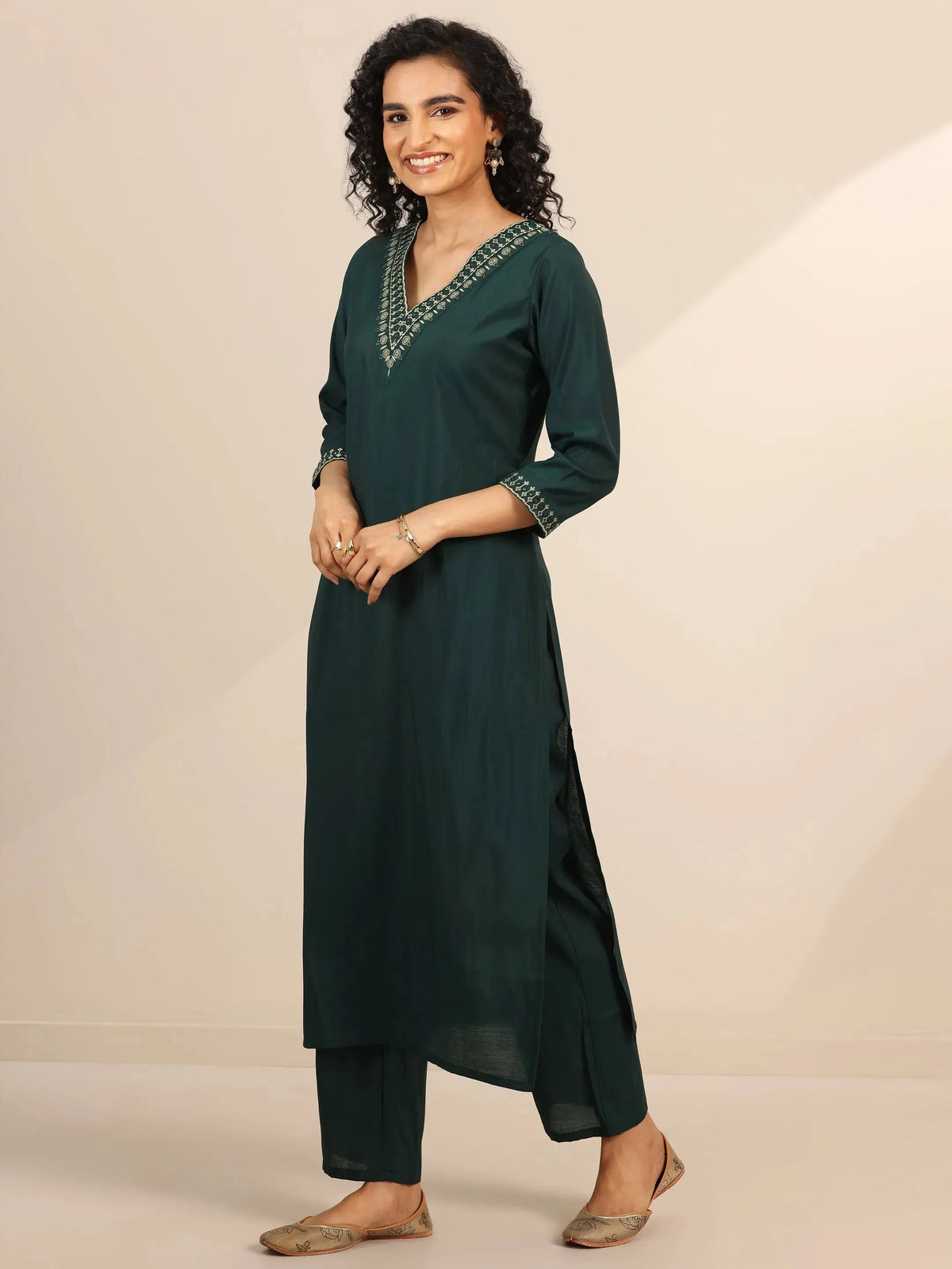 Gerua Teal Yoke Design Silk Blend Straight Suit With Dupatta
