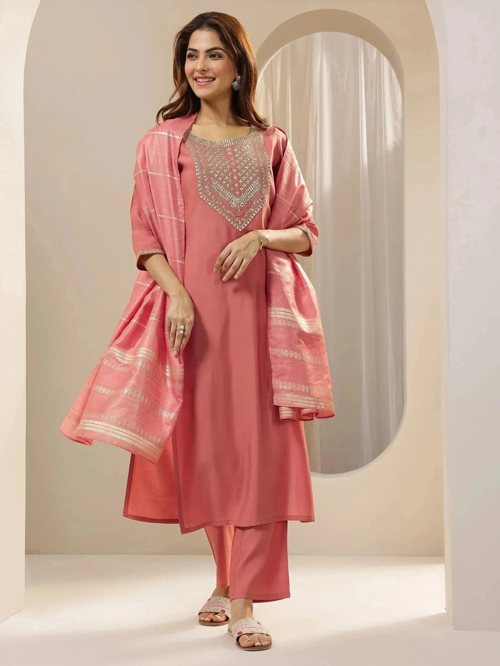 Gerua Peach Embroidered Silk Blend Straight Suit Sets With Dupatta