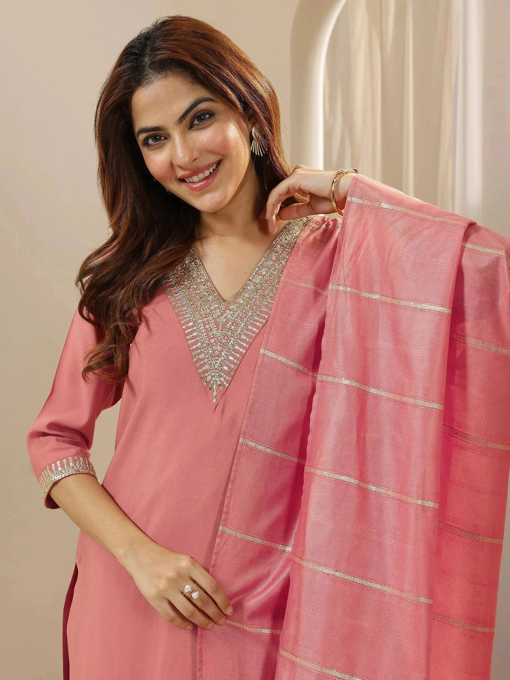Gerua Peach Embroidered Silk Blend Straight Suit Sets With Dupatta