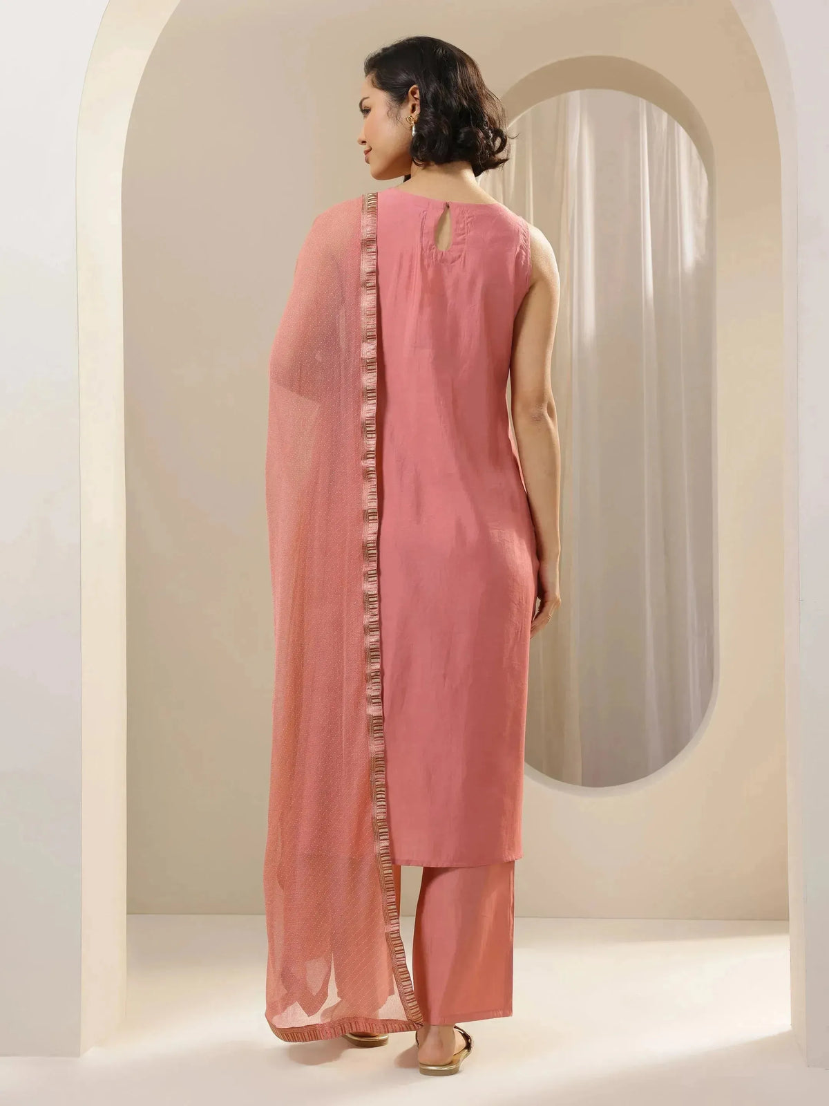Gerua Peach Solid Silk Blend Straight Suit Sets With Dupatta