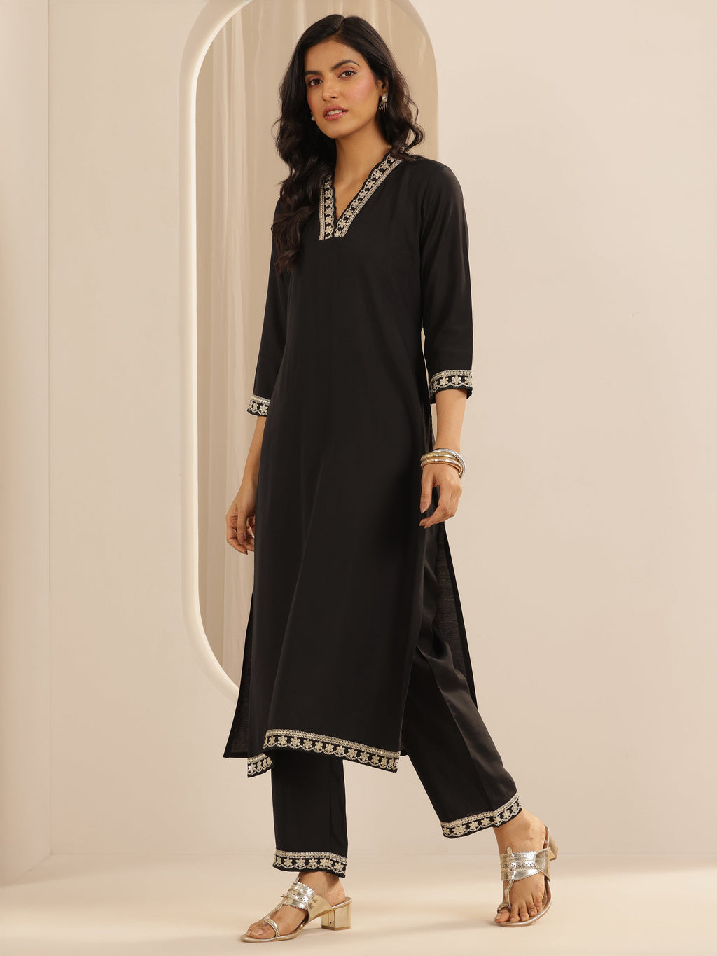 Gerua Black Solid Silk blend Straight Suit Set With Dupatta