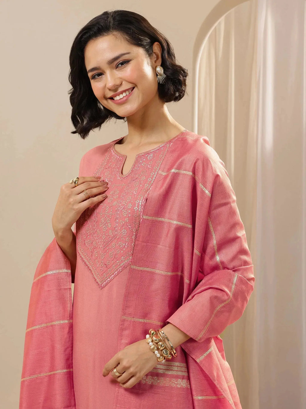 Gerua Peach Embroidered Silk Blend Straight Suit Sets With Dupatta