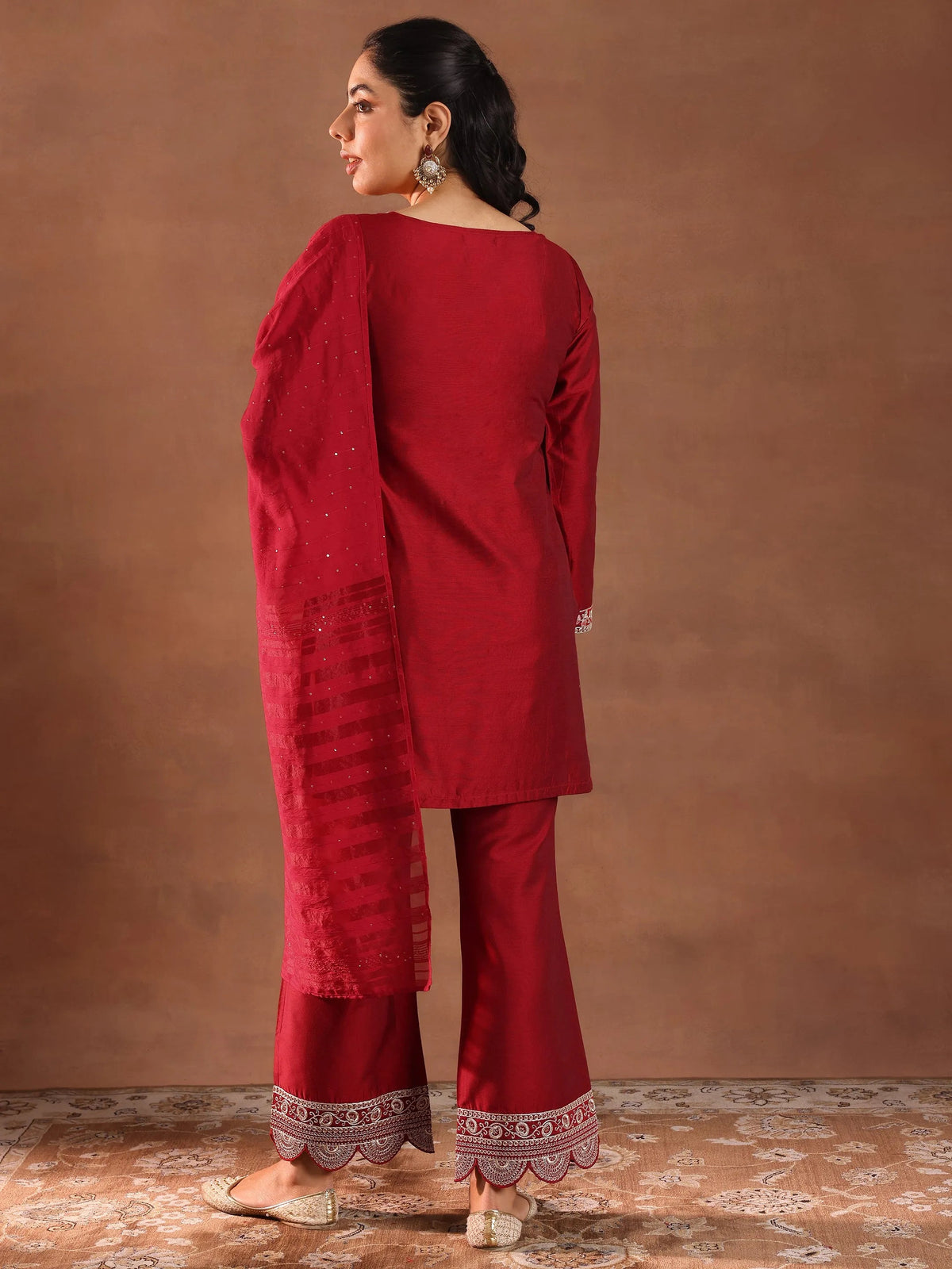 Gerua Red Embroidered Silk Blend Straight Suit Set With Dupatta