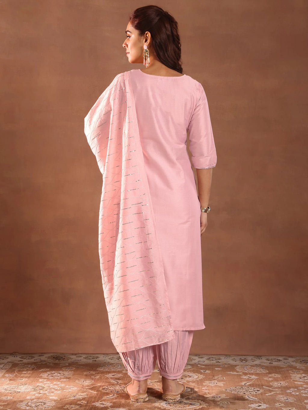 Gerua Pink Embroidered Silk Blend Straight Suit Set With Dupatta