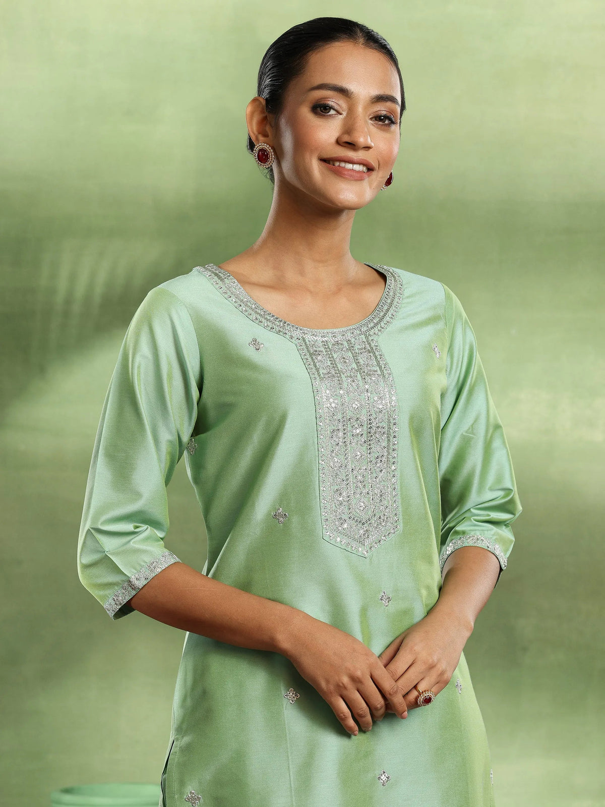 Gerua Green Embroidered Silk Blend Straight Suit With Dupatta