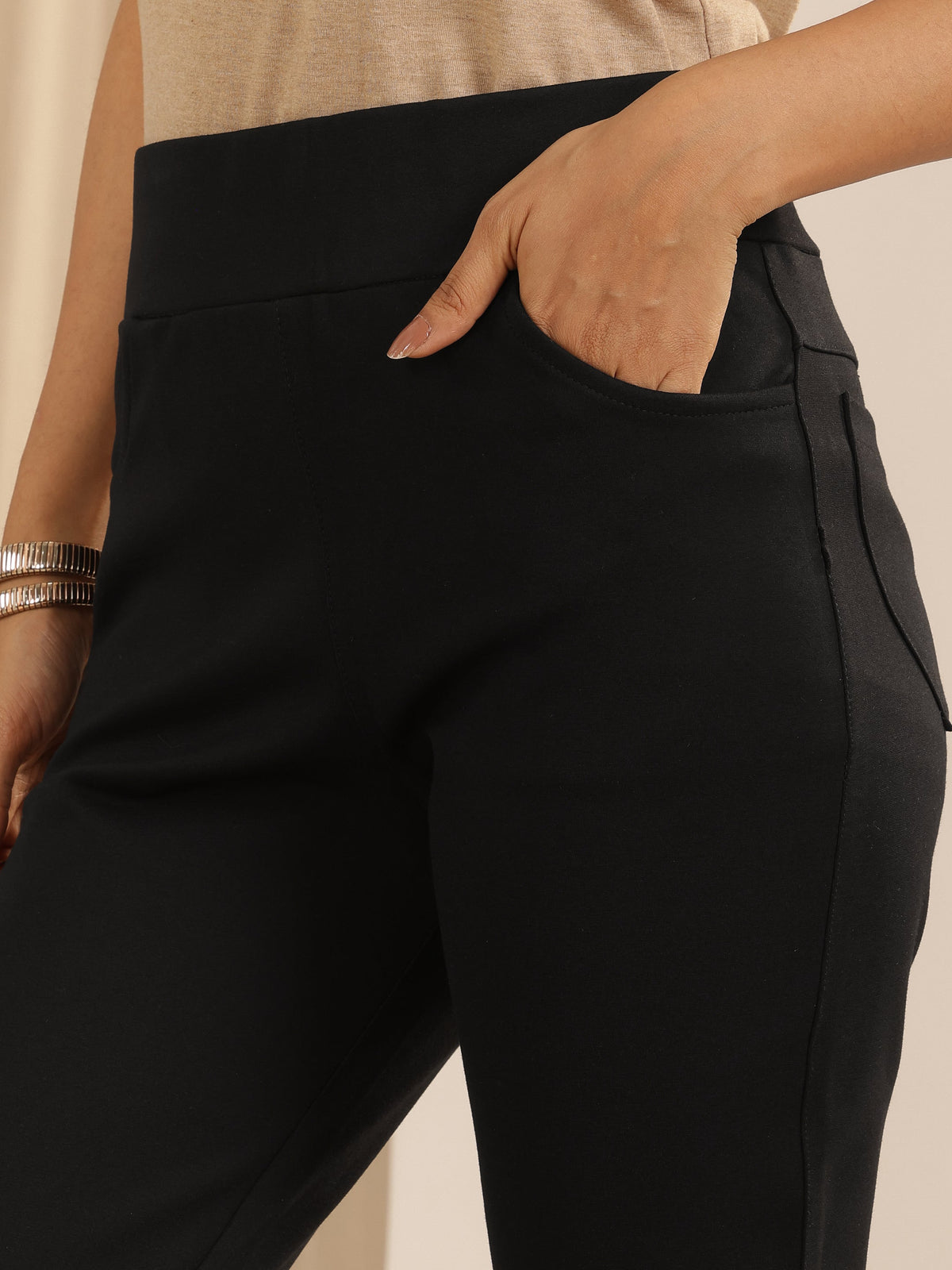 Gerua Black Solid Rayon Blend Jegging
