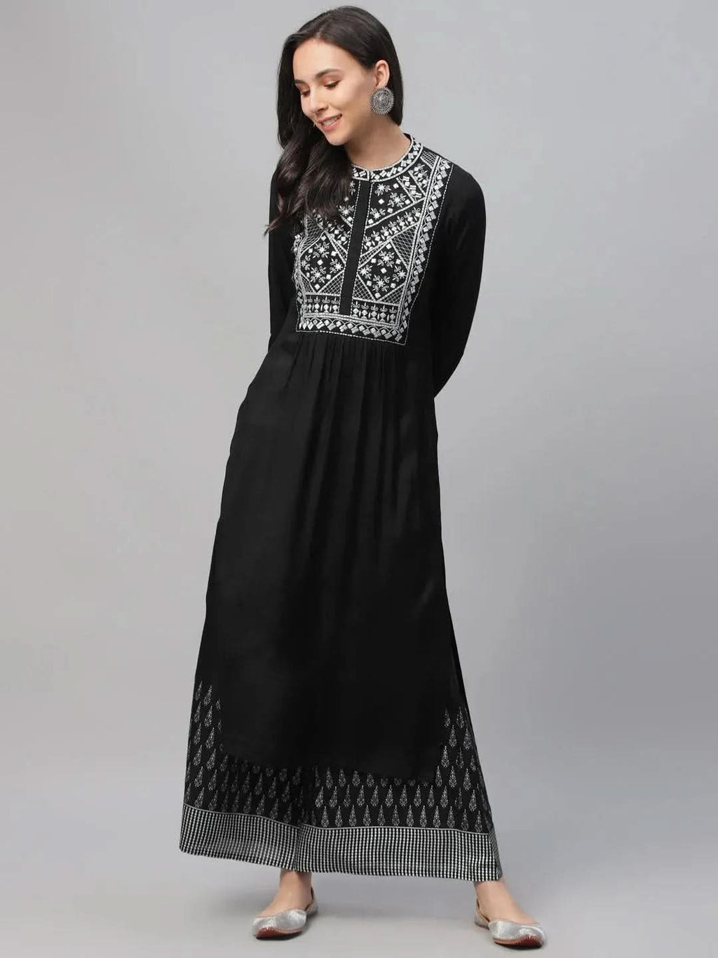 Libas Black Embroidered Shantoon Kurta