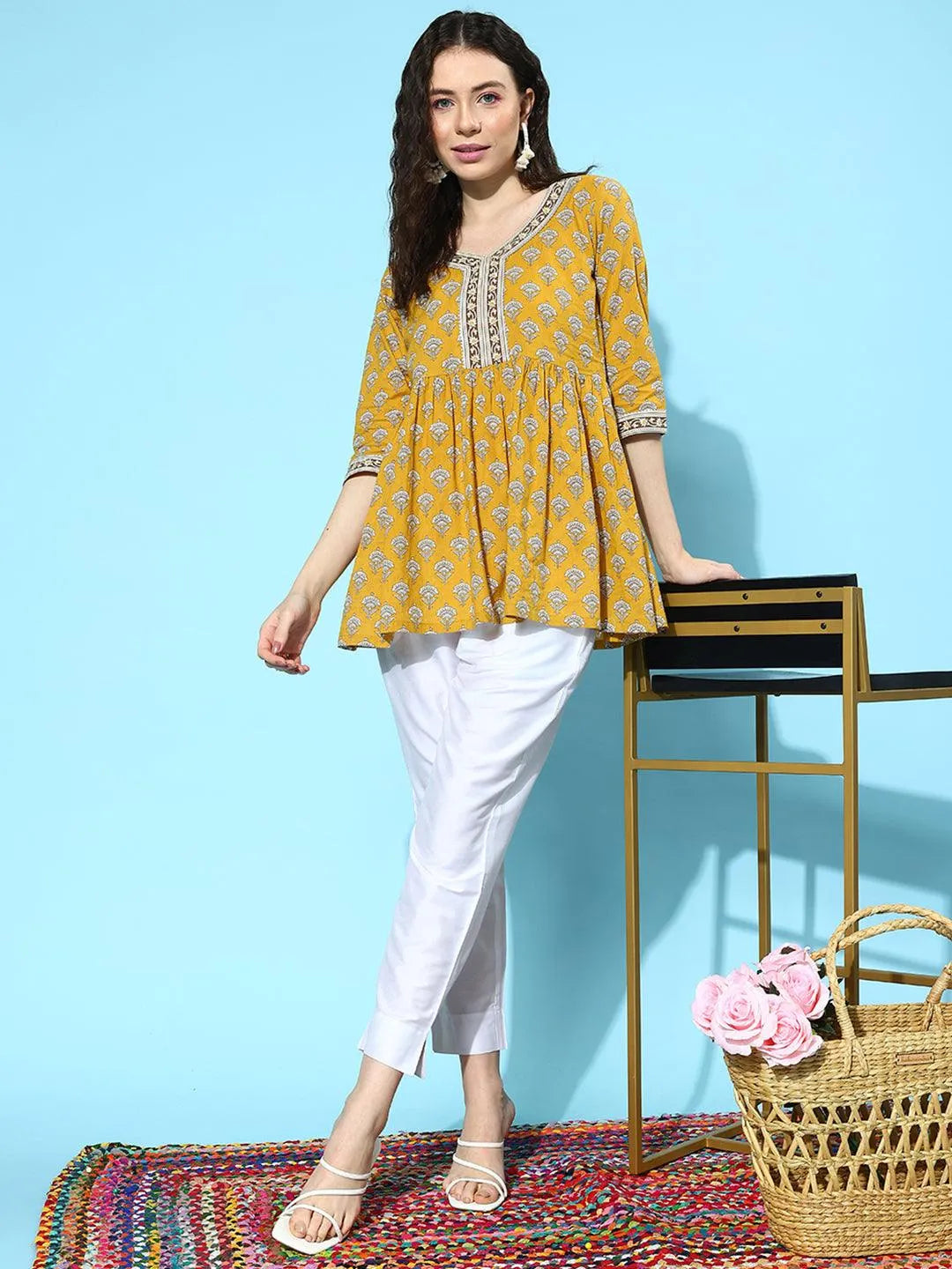 Libas White Solid Silk Trousers